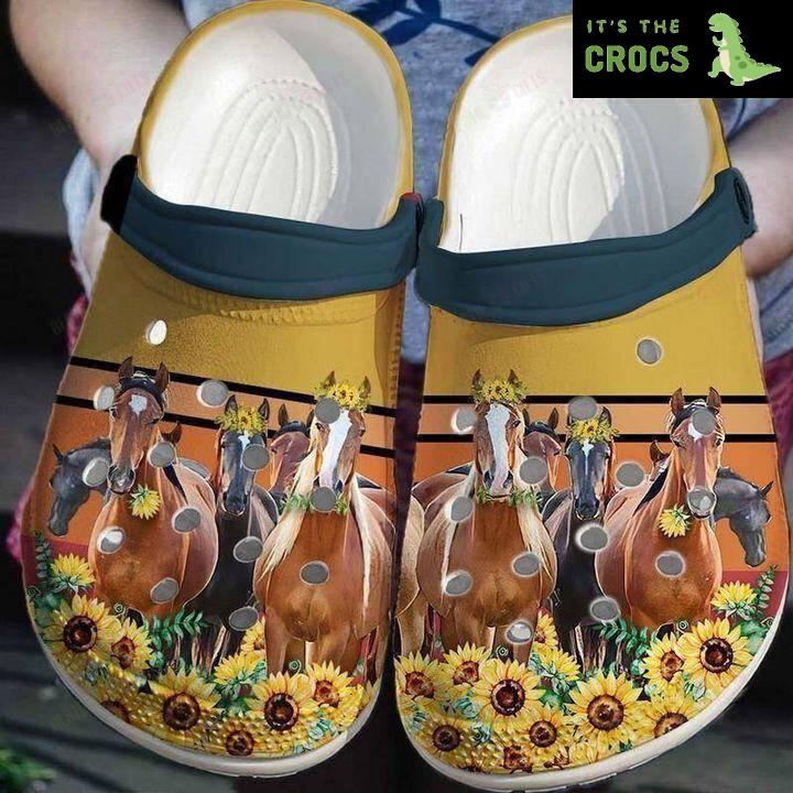 Fashionable Gallop: Crocs Classic Clogs Shoes