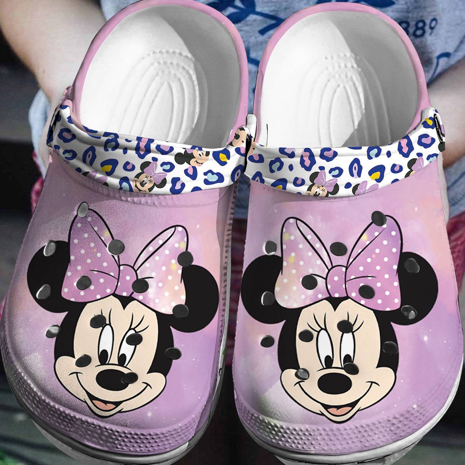 Minnie’s Glamour: Sparkle and Shine with 3D Clog Shoes Inspired by Minnie Mouse