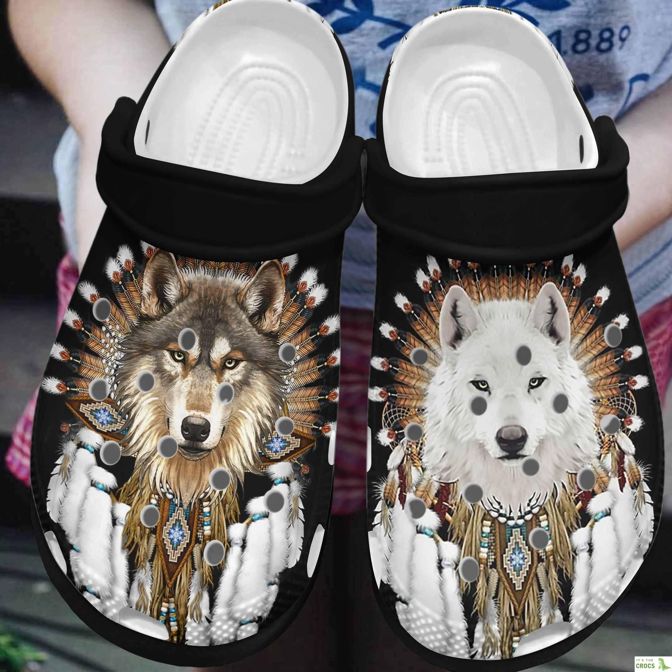 Couple Native Wolves Shoes – Brown And White Wolves Crocbland Clog Birthday Gifts For Couples Men Women
